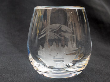 Mountain Etched Glass Wine Glass